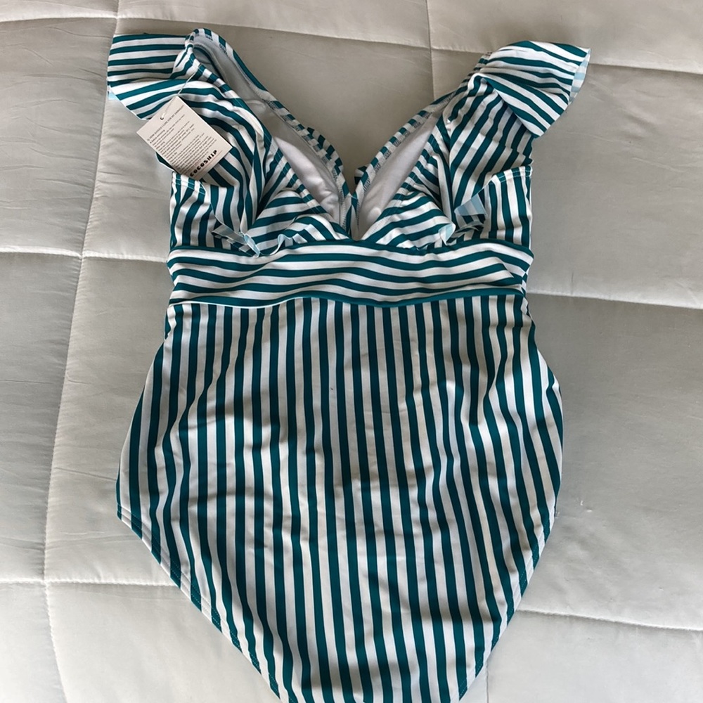 NWT New Cocoship one piece Swimsuit Sz 6 Ruffles Green White Bathing Suit Womens - Picture 10 of 10